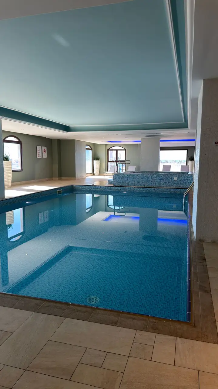 Belső medence és wellness tér